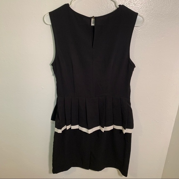 Love 21 Sleeveless Dress Black Pleat Ruffle Waist - Picture 9 of 11